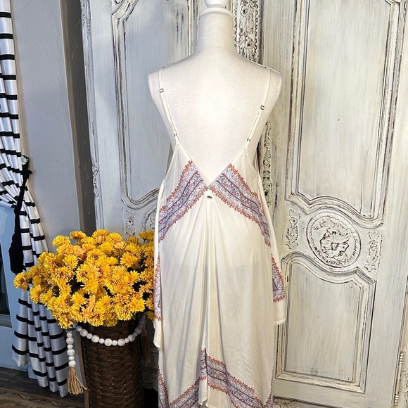 O’Neill Casual Cream and Red Border Print Women's Dress - Picture 7 of 10